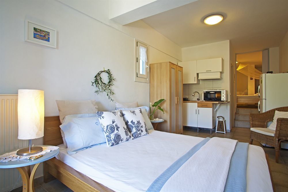 Anemomiloi Andros Hotel ภายนอก รูปภาพ
