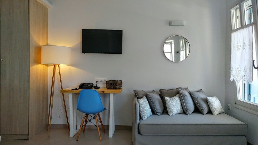 Anemomiloi Andros Hotel ภายนอก รูปภาพ